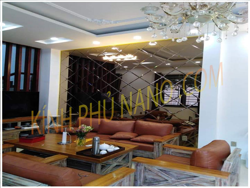Kính thủy trang trí phòng khách