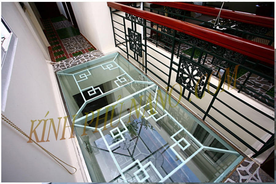 Chi tiết mái kính lấy sáng