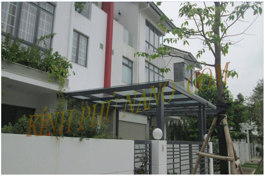 Mái sảnh kính cường lực đẹp