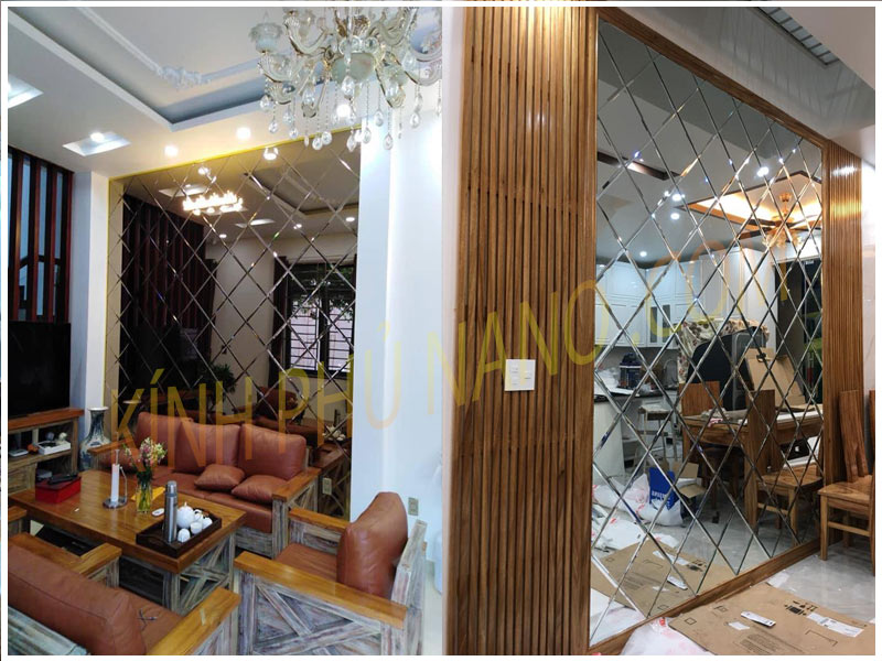 Gương ghép quả trám cho phòng khách