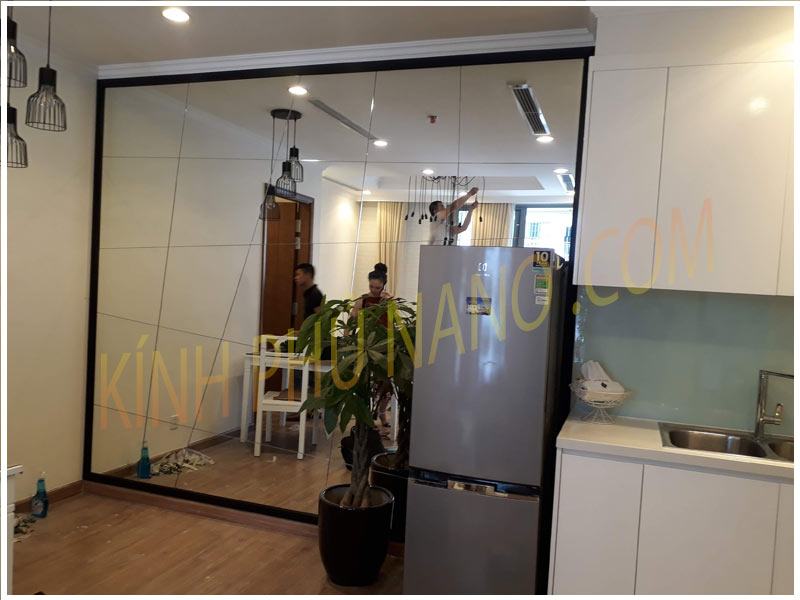 Gương soi ốp tường