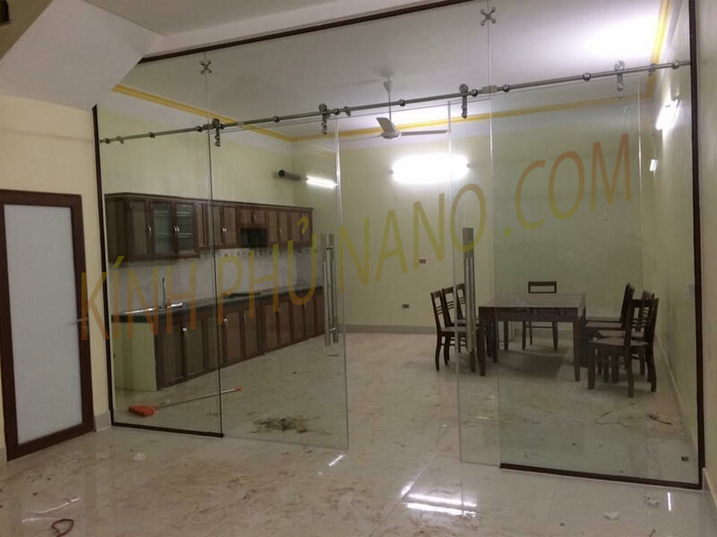 Cửa kính cường lực đẩy ngang