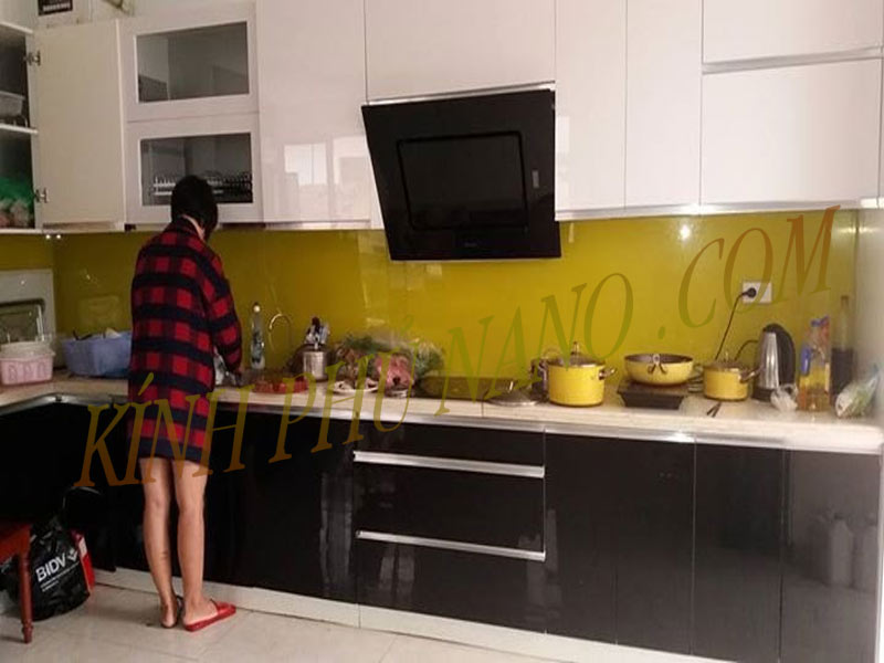 Bảng báo giá kính sơn màu ốp bếp tại Hà Nội mới nhất - Kính phủ nano - Gương trang trí mài cạnh Nhật Hằng