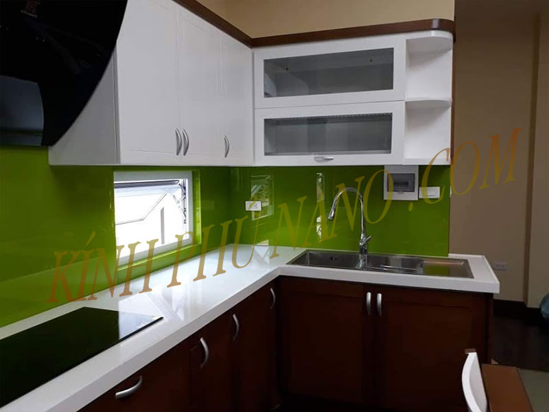 Bảng báo giá kính sơn màu ốp bếp tại Hà Nội mới nhất - Kính phủ nano - Gương trang trí mài cạnh Nhật Hằng