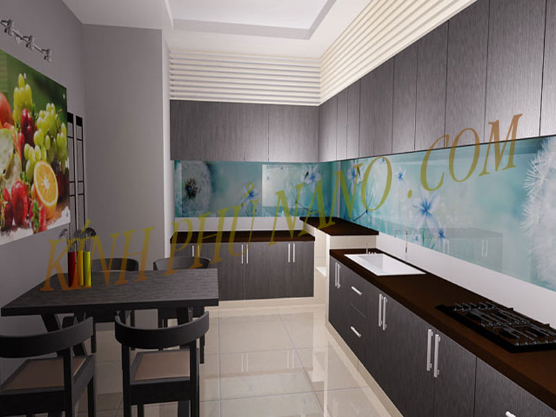 Trang kính hiện đại dán tường bếp