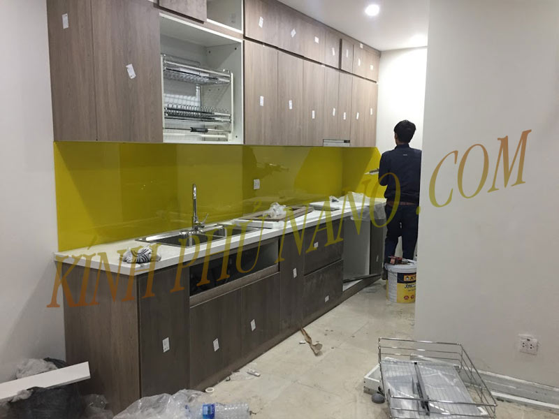 Bảng báo giá kính sơn màu ốp bếp tại Hà Nội mới nhất - Kính phủ nano - Gương trang trí mài cạnh Nhật Hằng