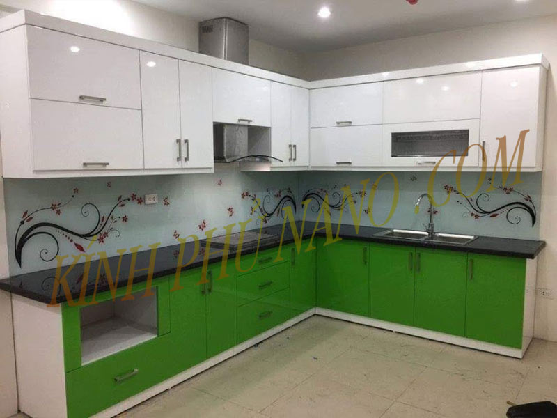 Bảng báo giá kính sơn màu ốp bếp tại Hà Nội mới nhất - Kính phủ nano - Gương trang trí mài cạnh Nhật Hằng