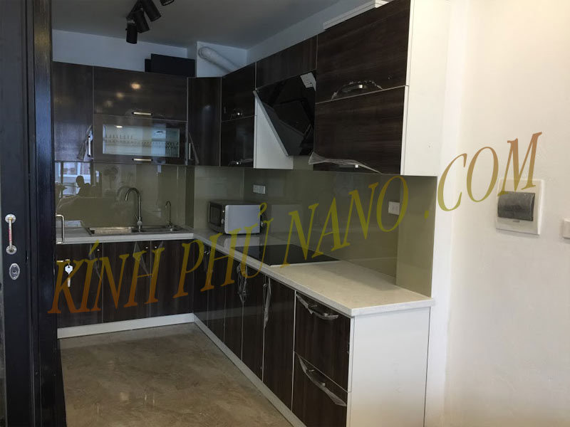 Bảng báo giá kính sơn màu ốp bếp tại Hà Nội mới nhất - Kính phủ nano - Gương trang trí mài cạnh Nhật Hằng