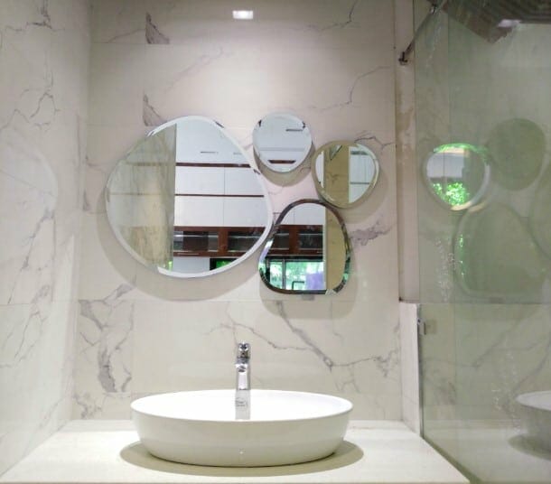 Ưu điểm của gương phòng tắm ghép trang trí